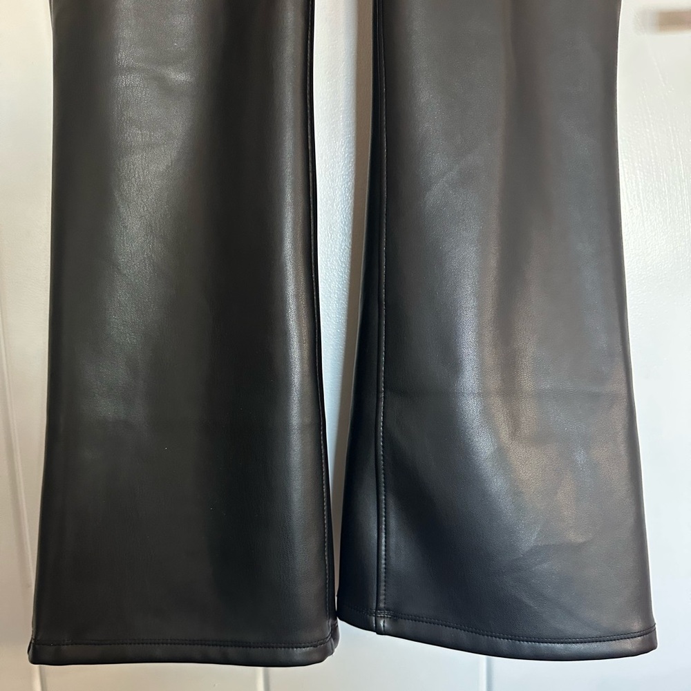SEVEN7 FAUX LEATHER CROPPED BOOTCUT PANTS - Picture 4 of 7